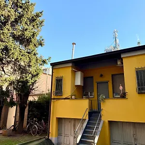 Gionas - Casa Indipendente In Zona Strategica Milano